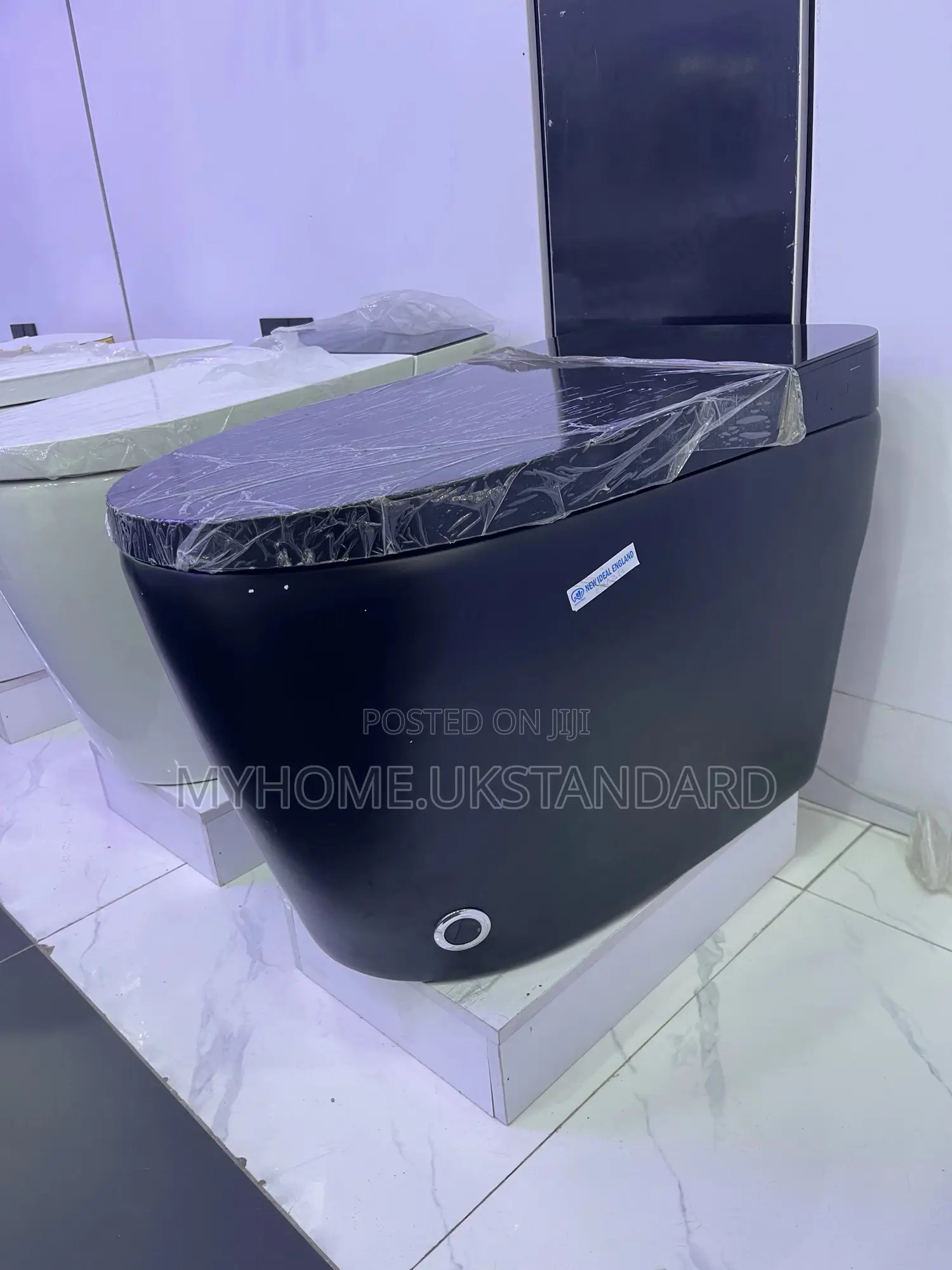 Black Smart Sensor Wc With Voice And Remote Control