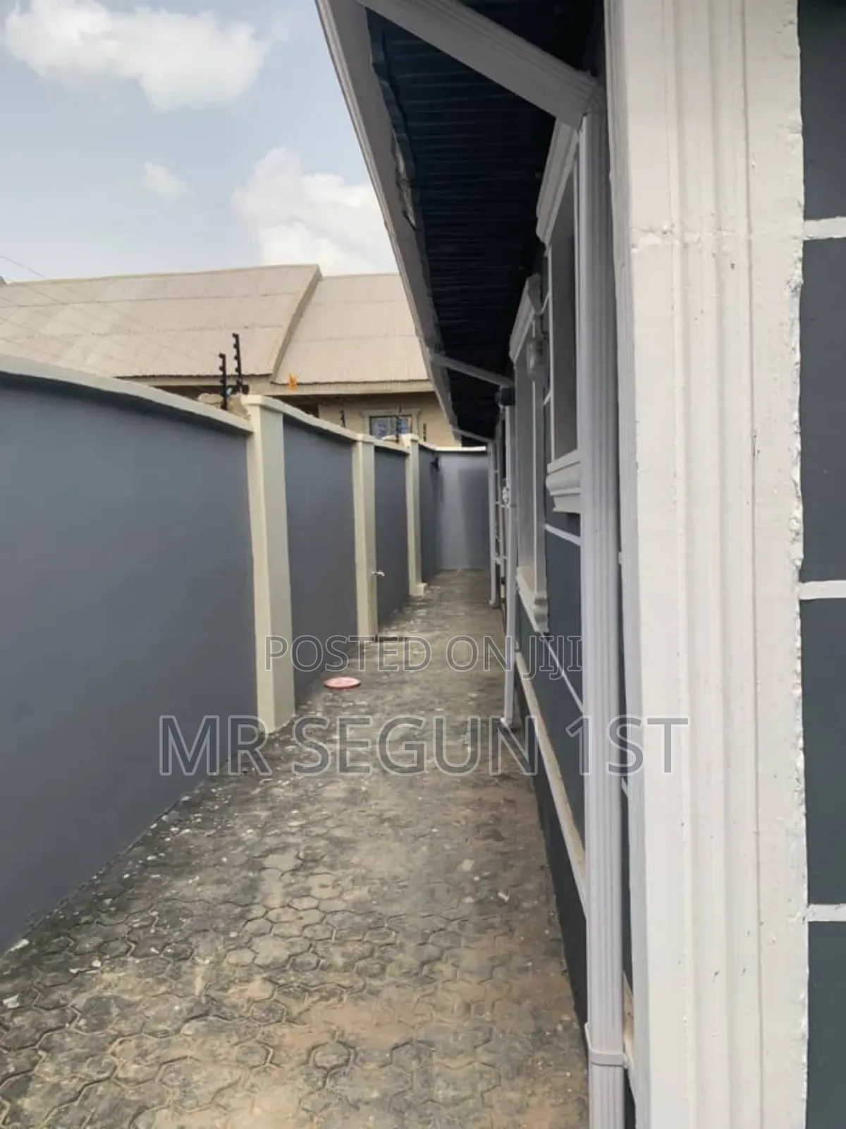2bdrm Bungalow in Arapaja Estate, Odo Ona for rent