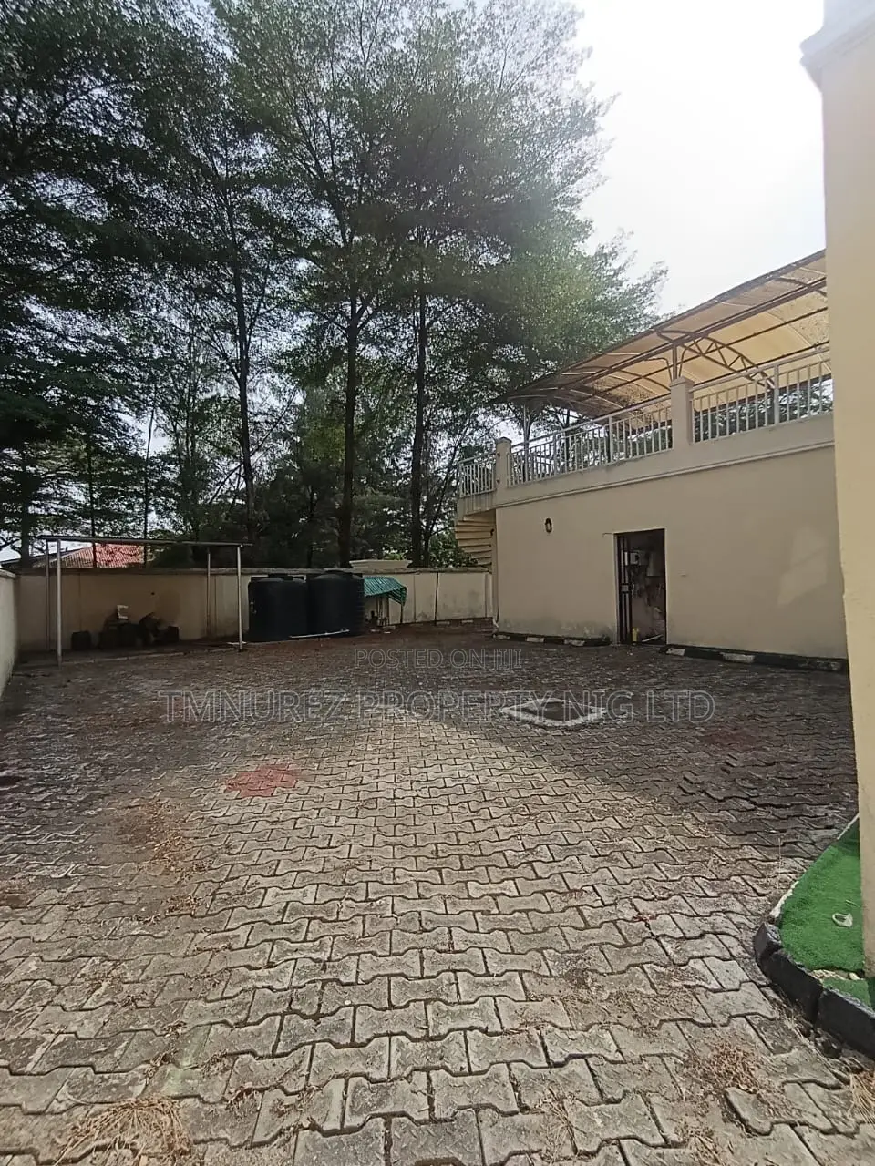 5bdrm Duplex in Chevron, Lekki for sale