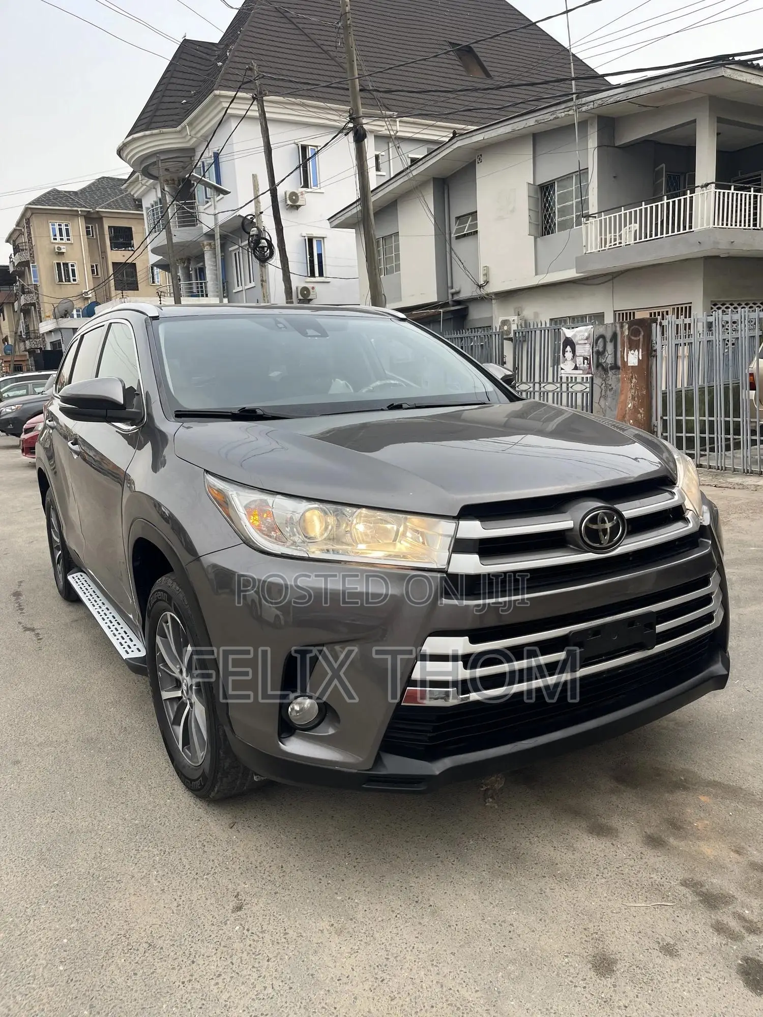 Toyota Highlander XLE 2019 Gray