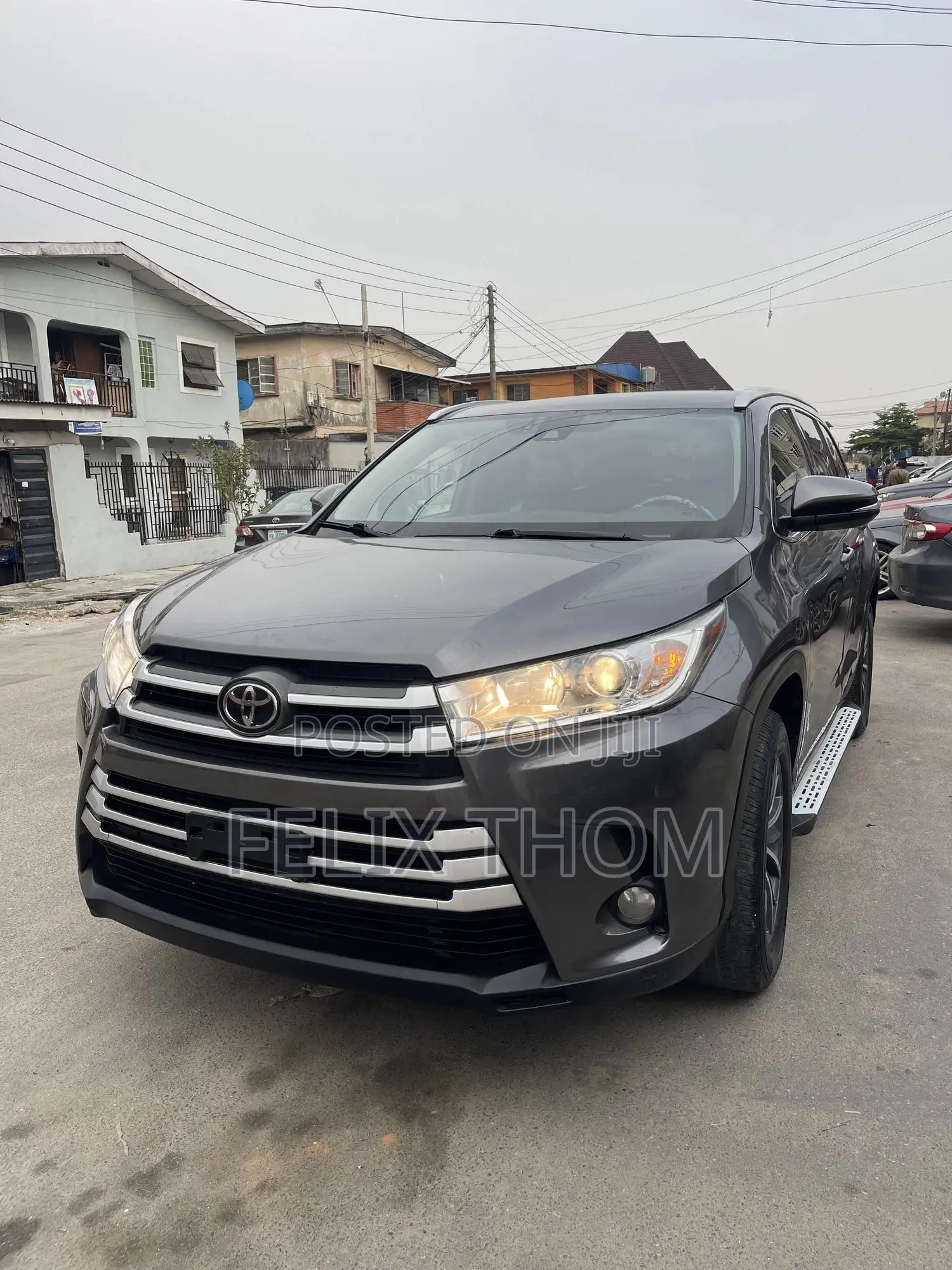 Toyota Highlander XLE 2019 Gray