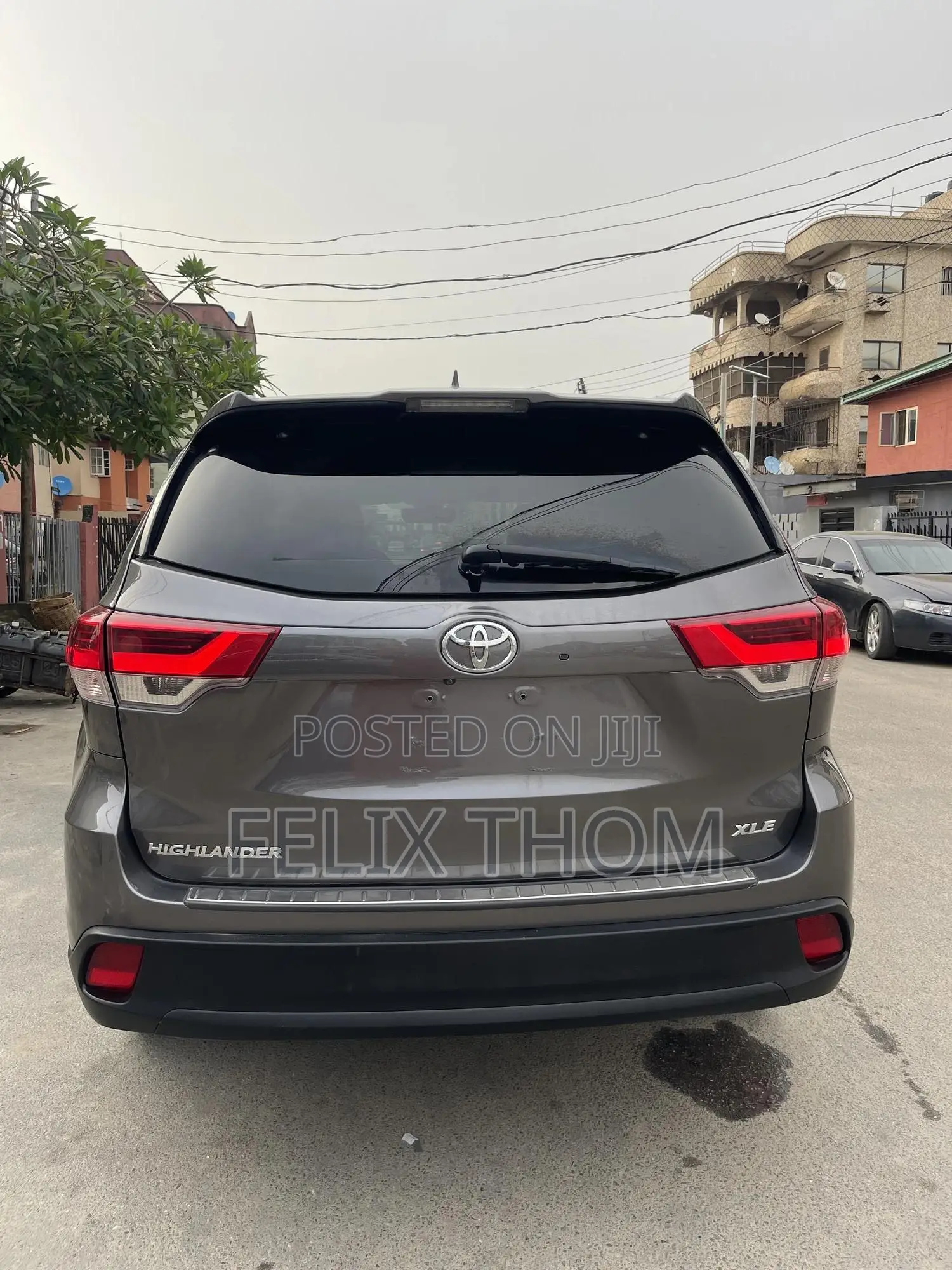 Toyota Highlander XLE 2019 Gray