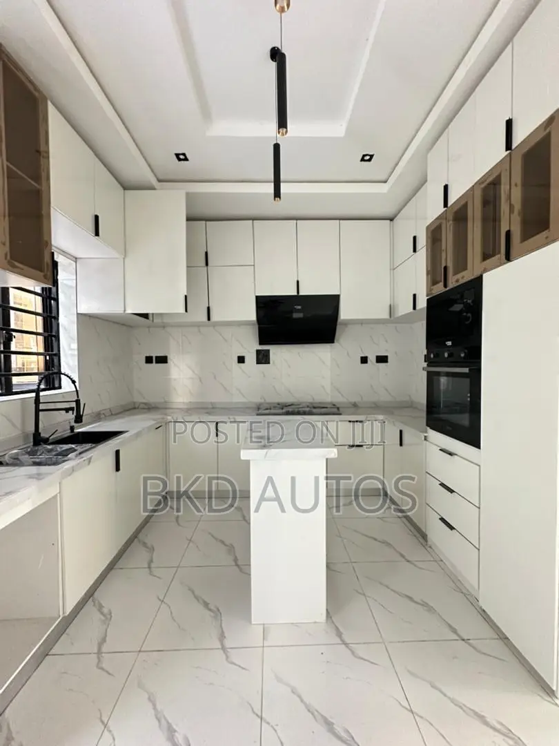 4bdrm Duplex in Sangotedo for sale