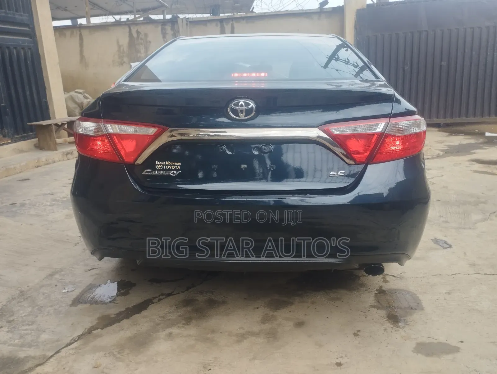 Toyota Camry SE 4dr Sedan (2.5L 4cyl 6A) 2017 Blue