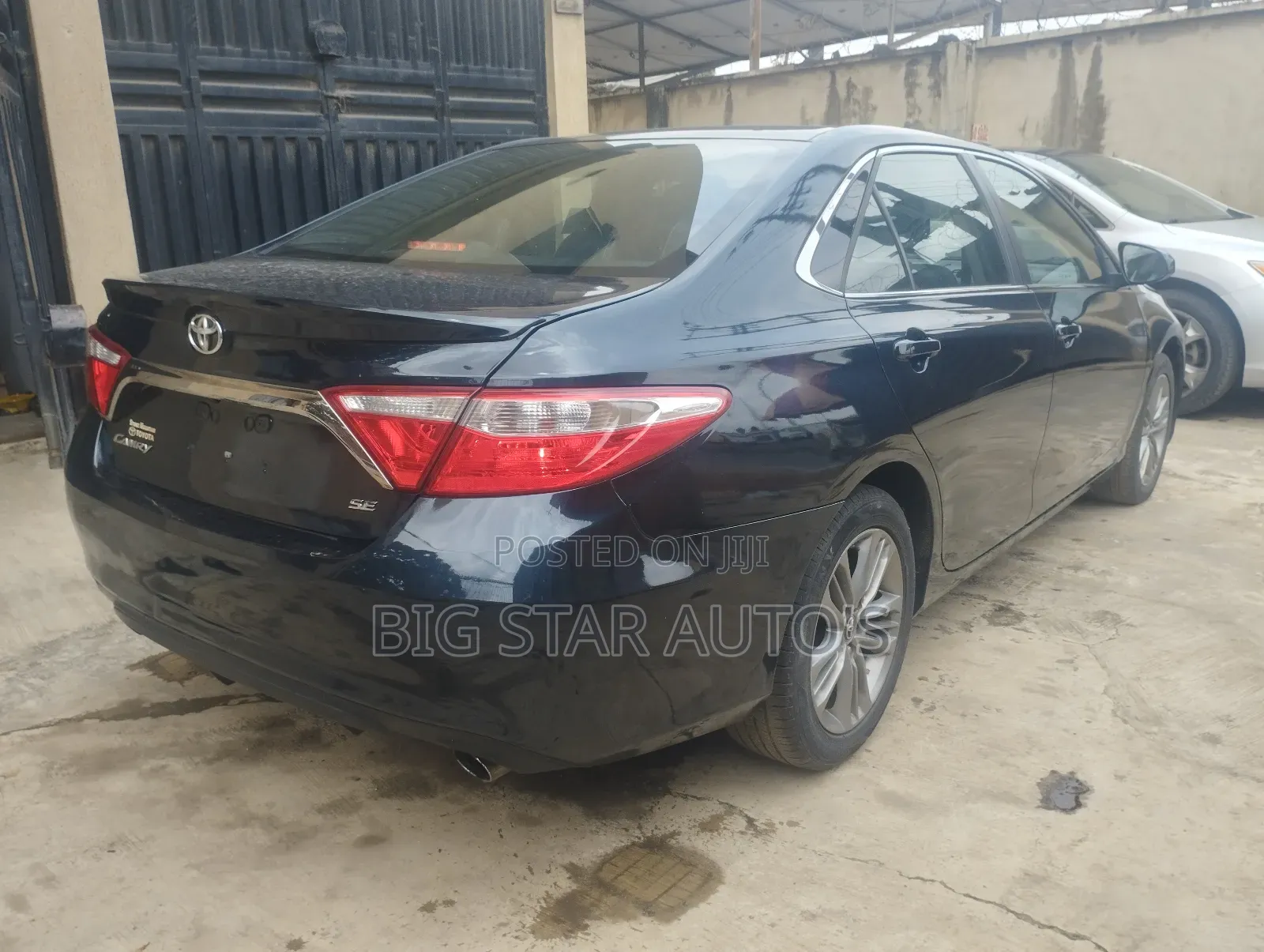 Toyota Camry SE 4dr Sedan (2.5L 4cyl 6A) 2017 Blue