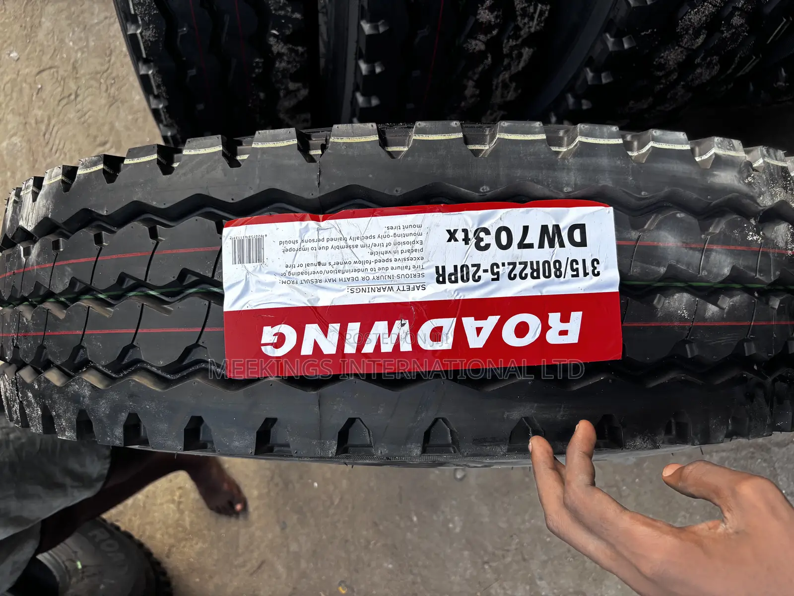 Brand New 315/80r22.5 Roadwing Tyre Available
