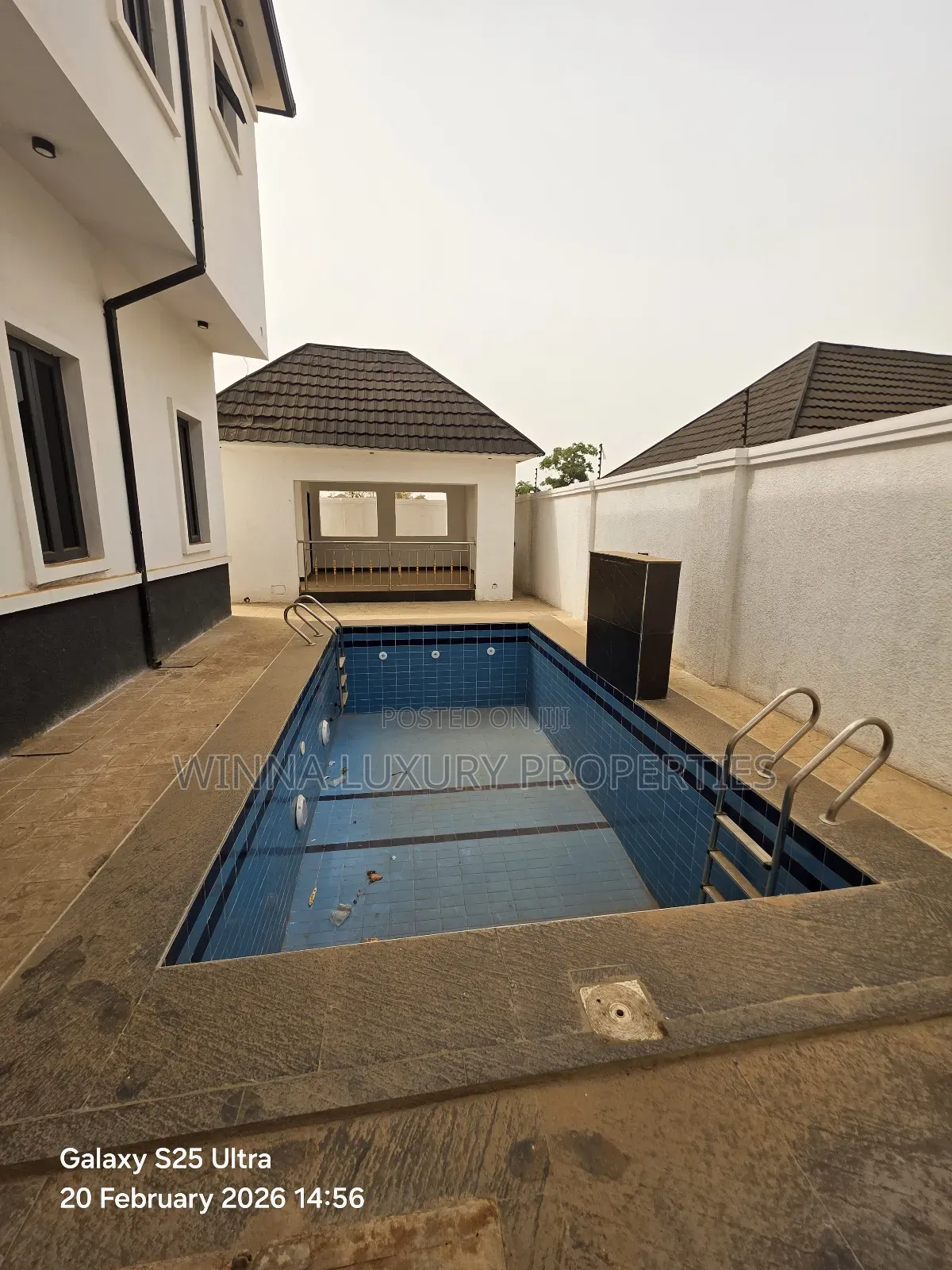 5bdrm Mansion in Lokogoma, Dakwo District for sale