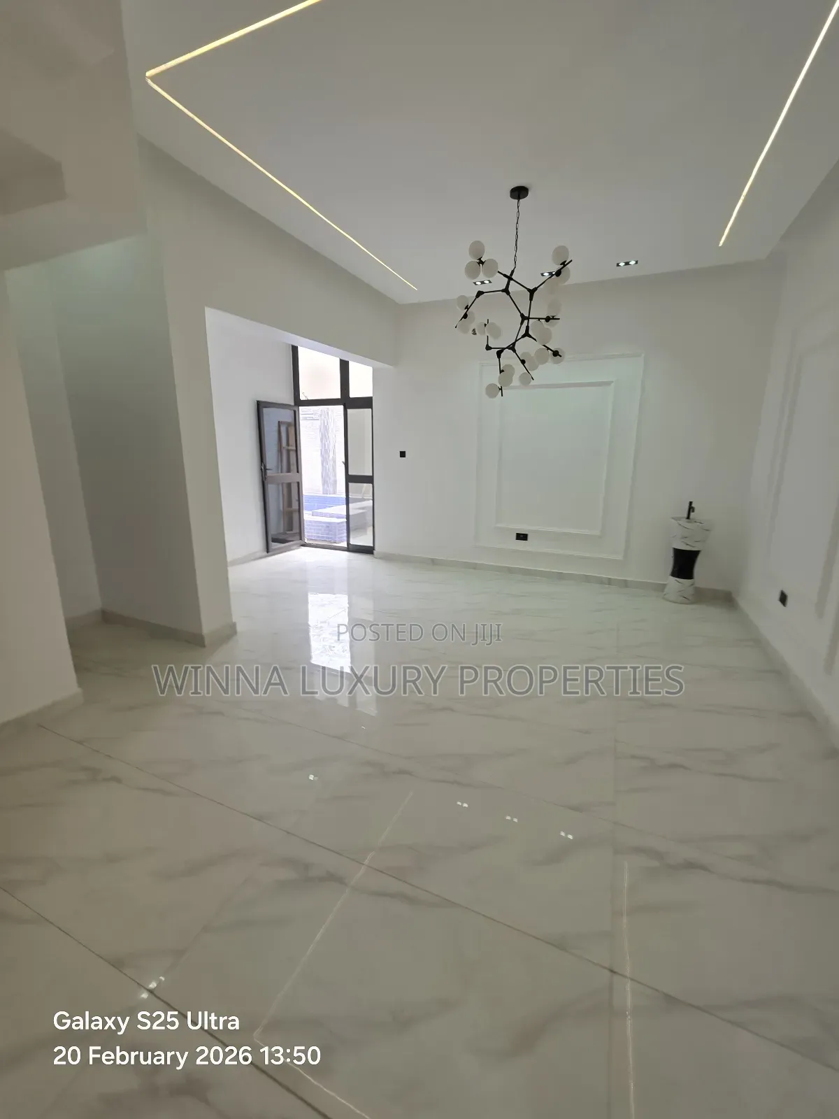 5bdrm Duplex in Lokogoma for sale