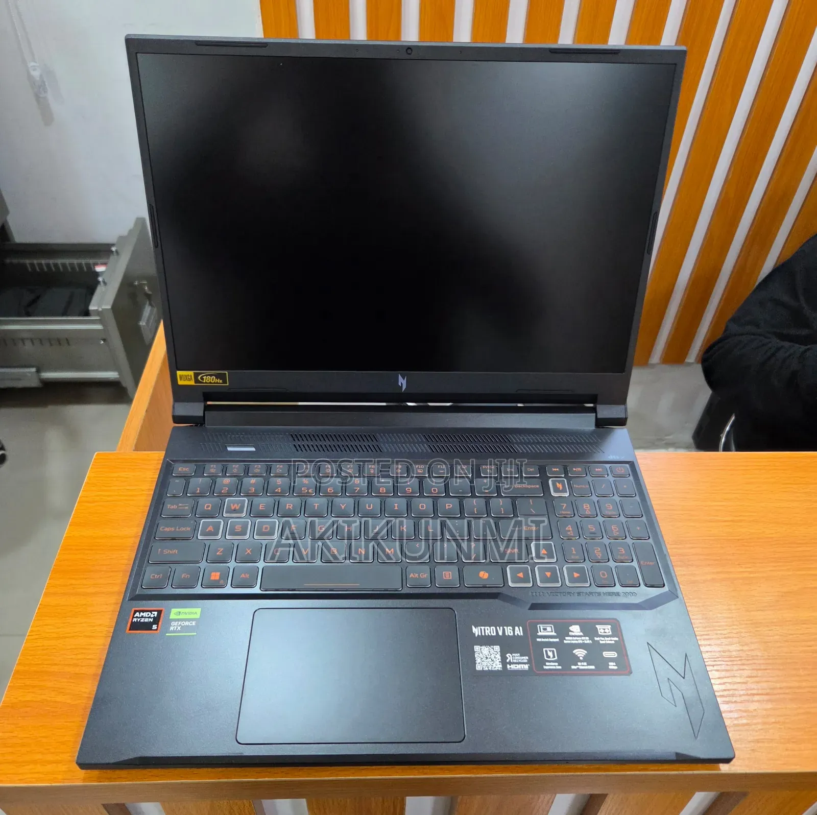 Laptop Acer Nitro 17 16GB AMD Ryzen 5 SSD 512GB