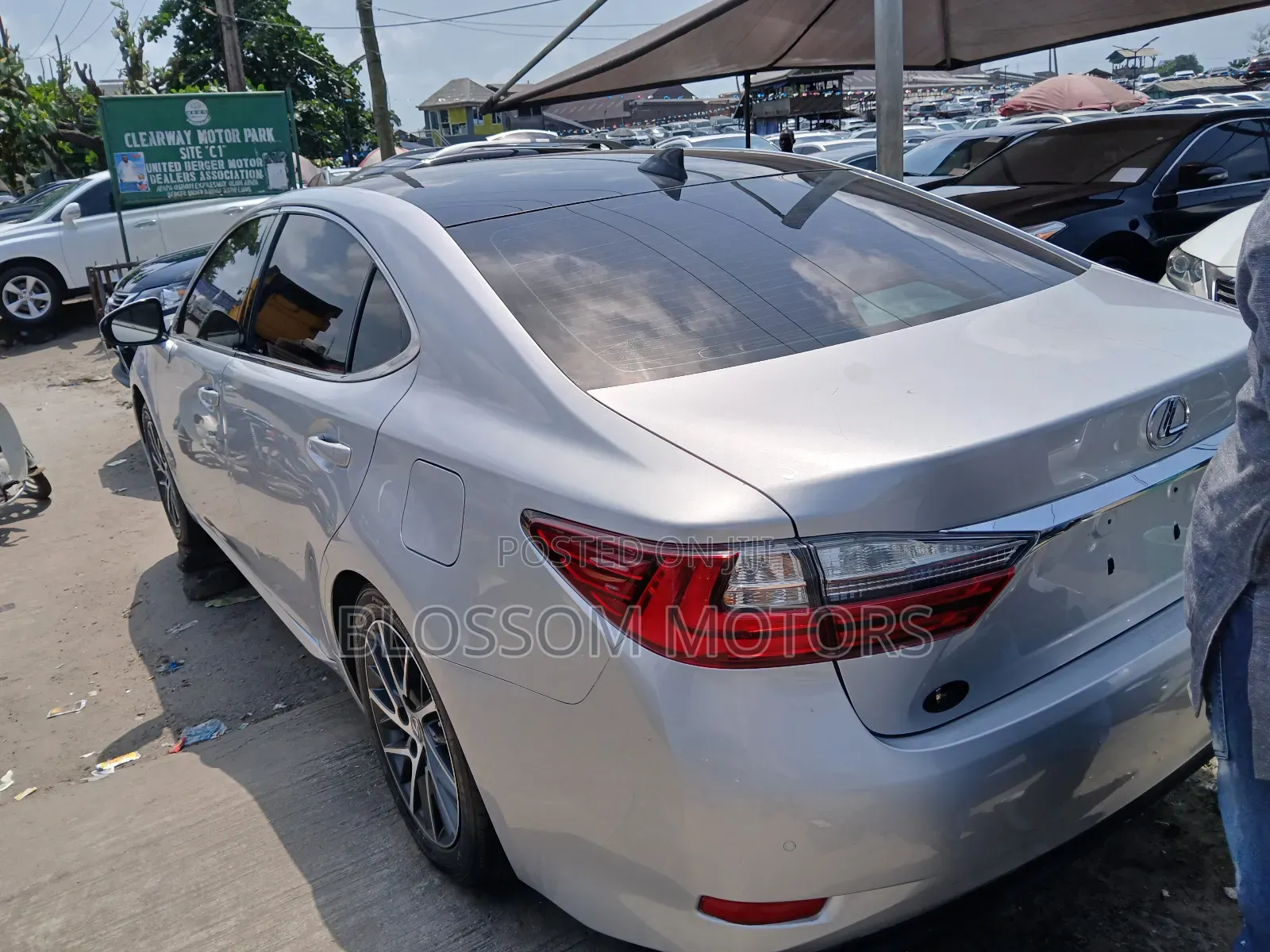Lexus ES 350 FWD 2017 Silver