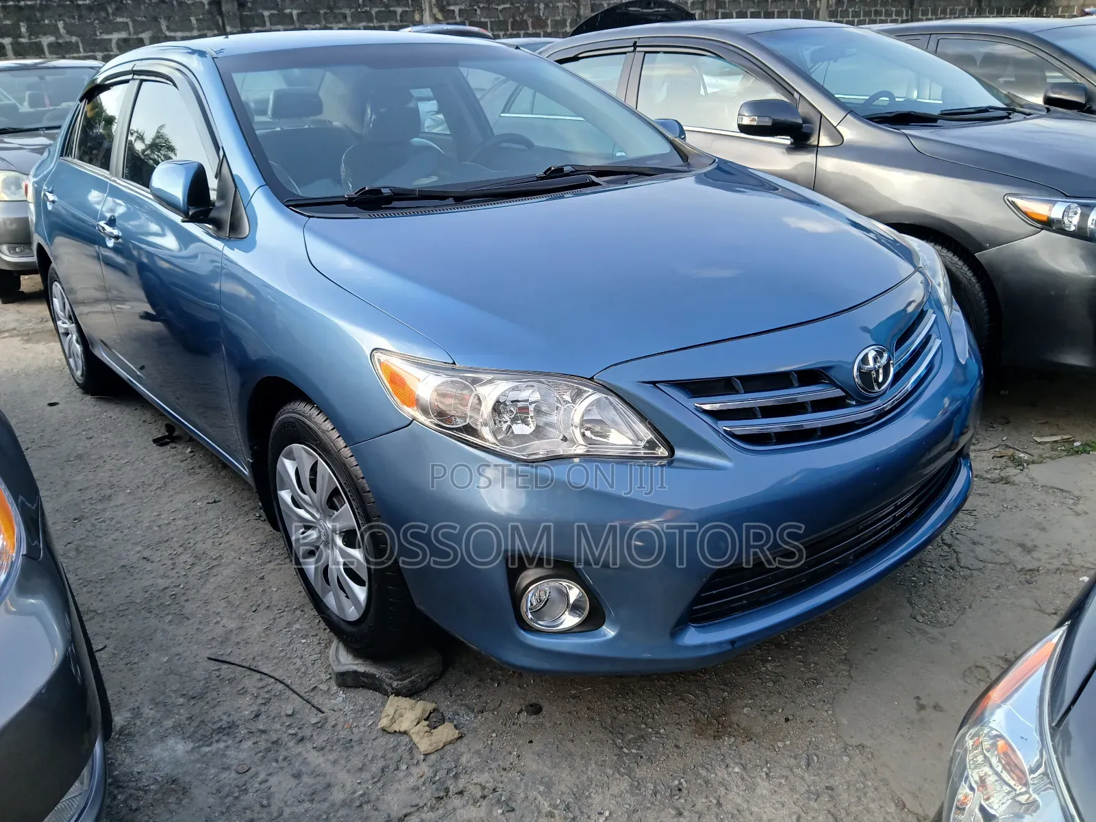 Toyota Corolla LE Special Edition 4dr Sedan (1.8L 4cyl 4A) 2013 Blue