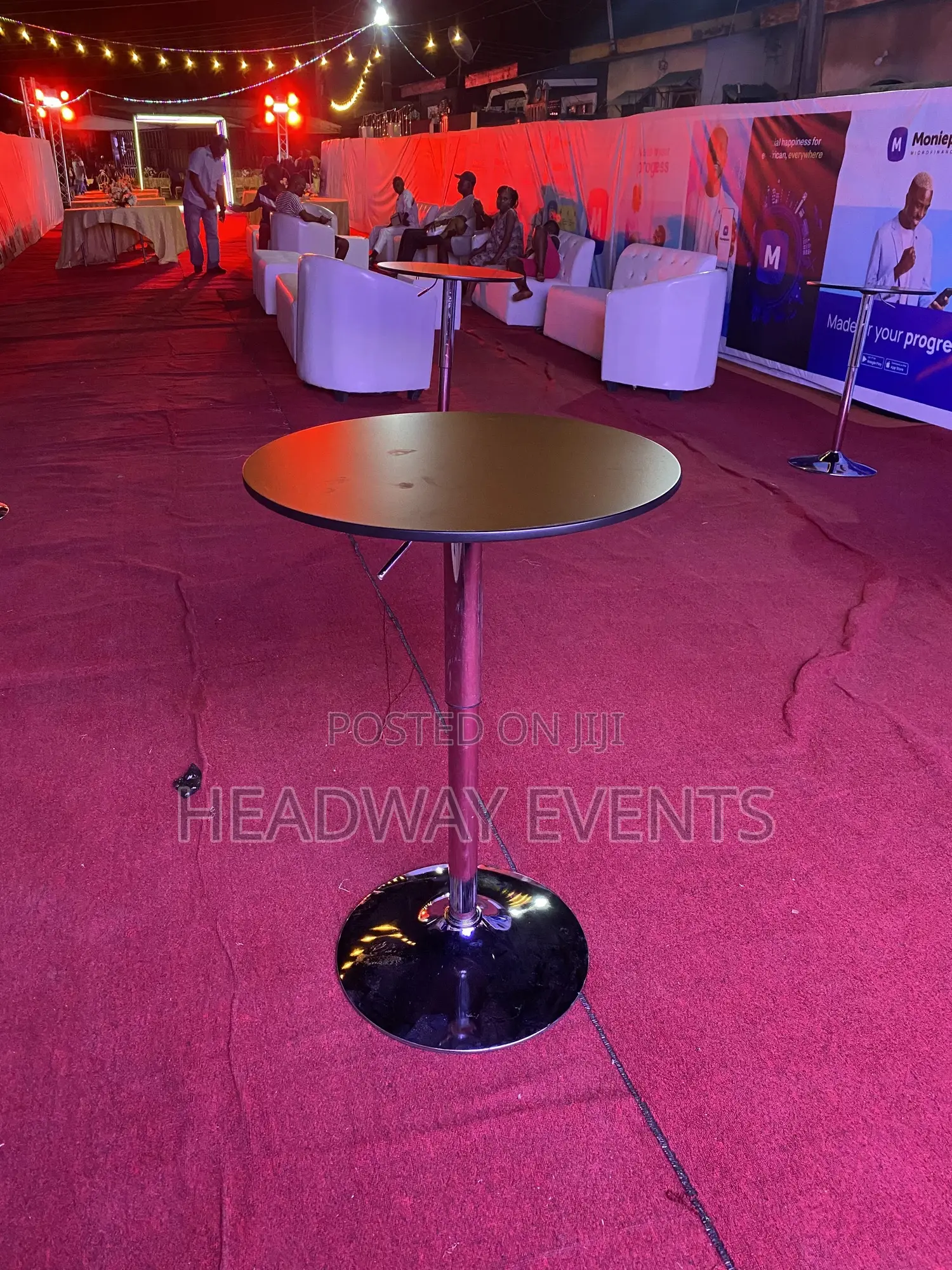 Cocktail Table Is Available for Rent Just for You