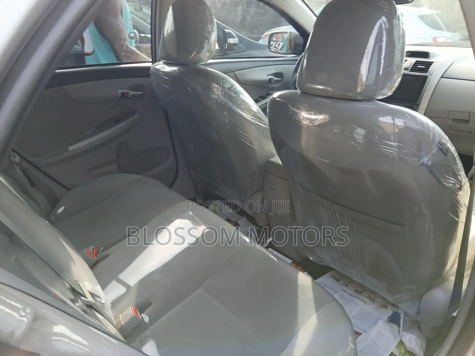 Toyota Corolla L 4dr Sedan (1.8L 4cyl 5M) 2012 Silver