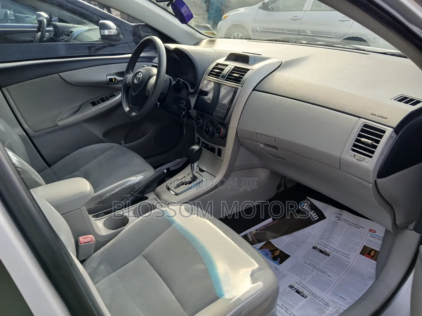 Toyota Corolla L 4dr Sedan (1.8L 4cyl 5M) 2012 Silver