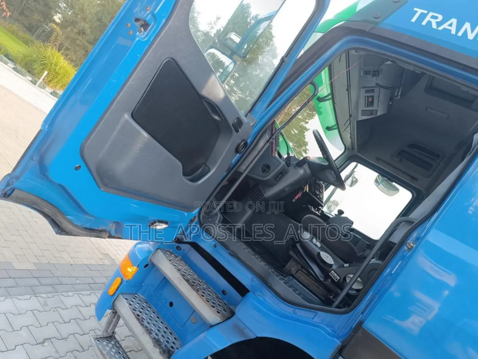 Mercedes Benz Hiab 12 Tons