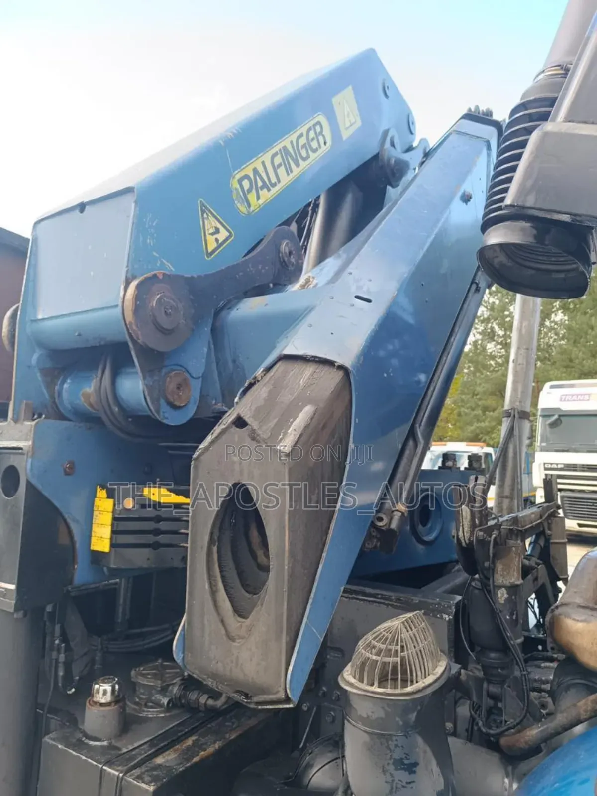 Mercedes Benz Hiab 12 Tons