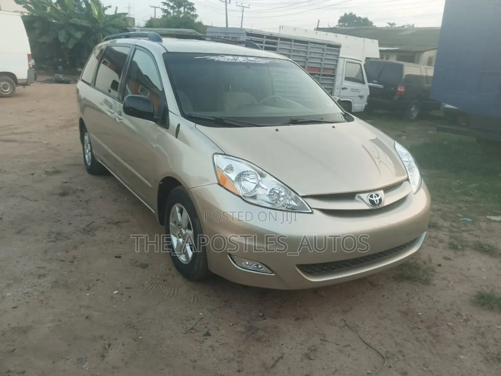 Toyota Sienna LE FWD 2006 Gold