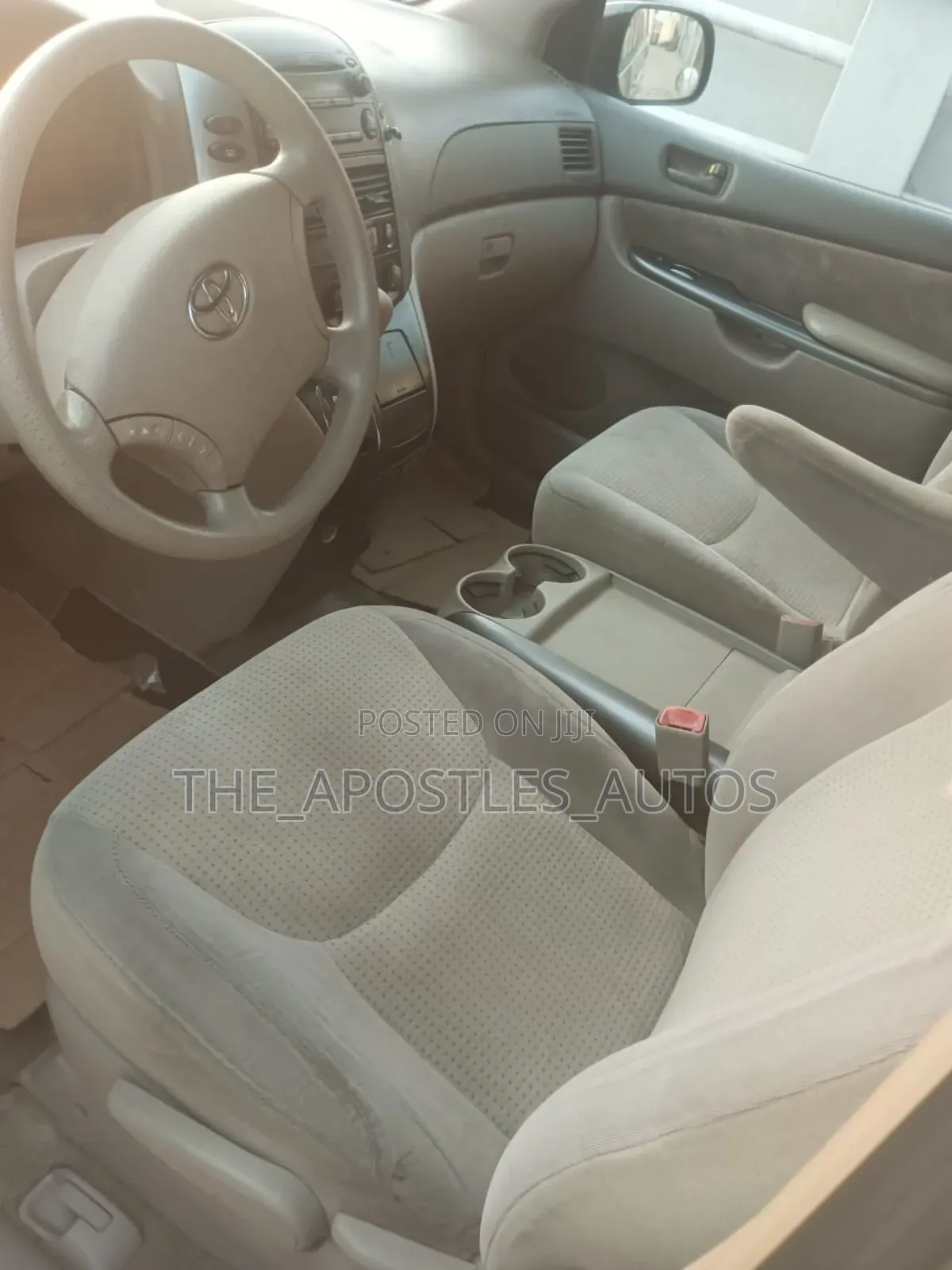 Toyota Sienna LE FWD 2006 Gold