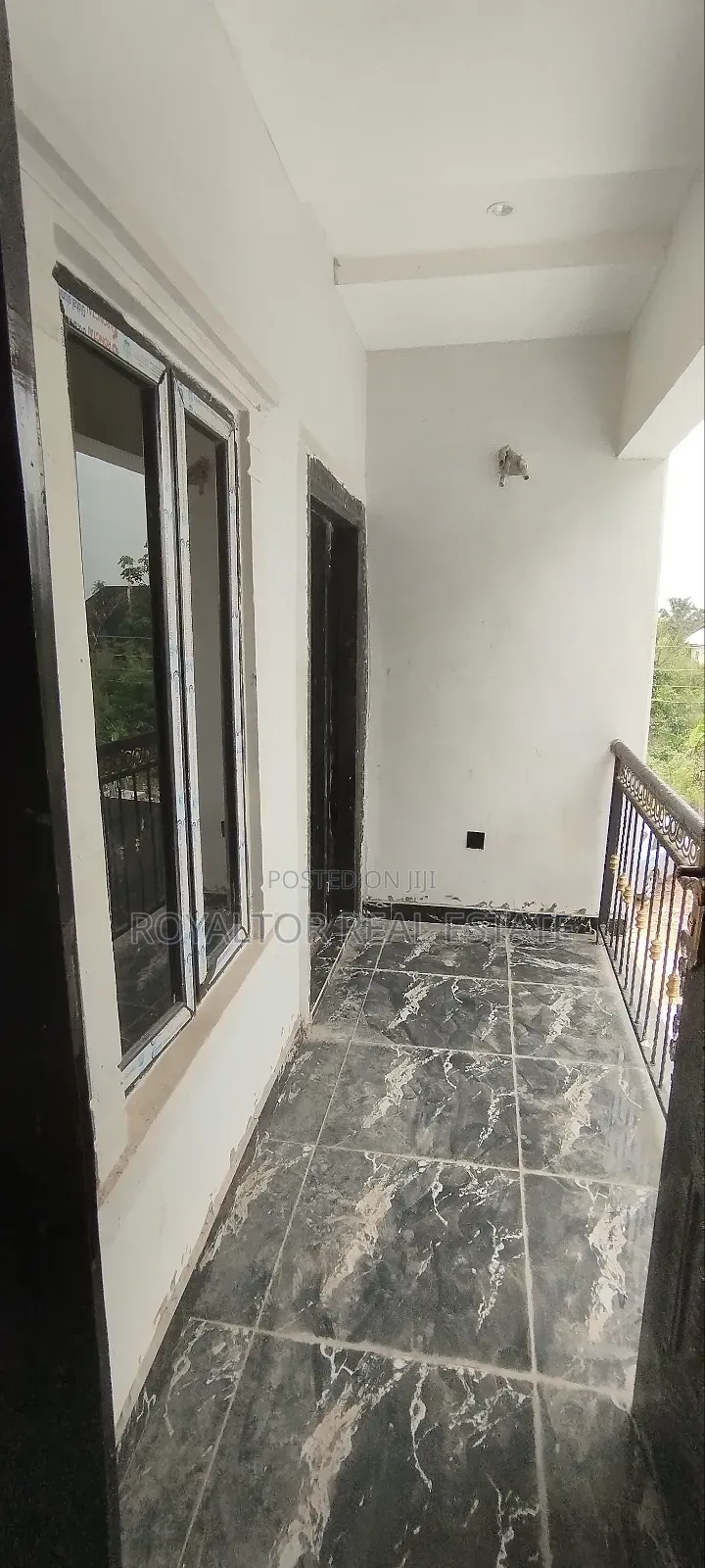 2bdrm Apartment in Royaltor Real Estate, Benin City for sale