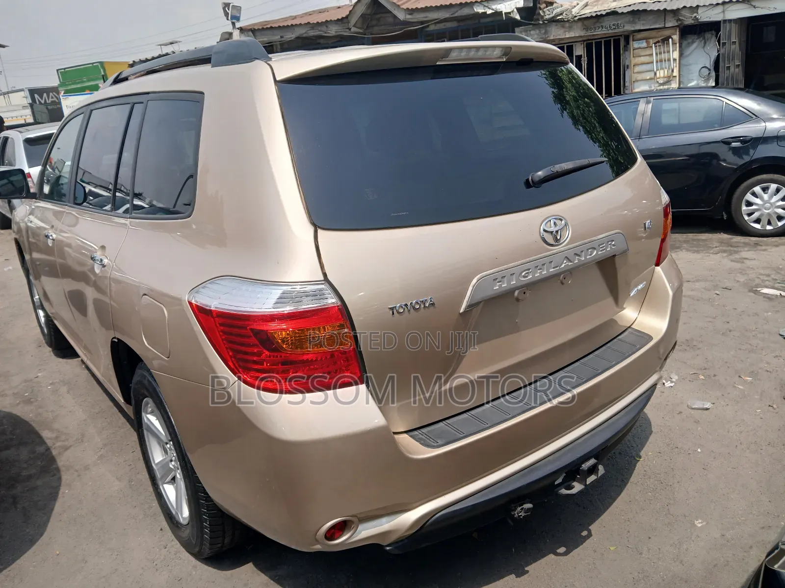 Toyota Highlander Limited 2010 Gold