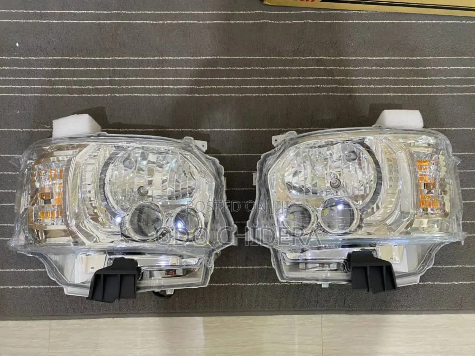 Head Lamp Hiace 2020