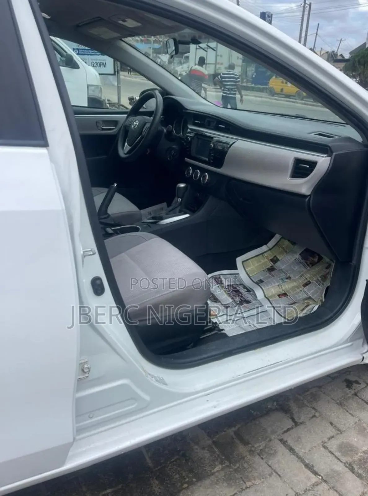 Toyota Corolla 2015 White