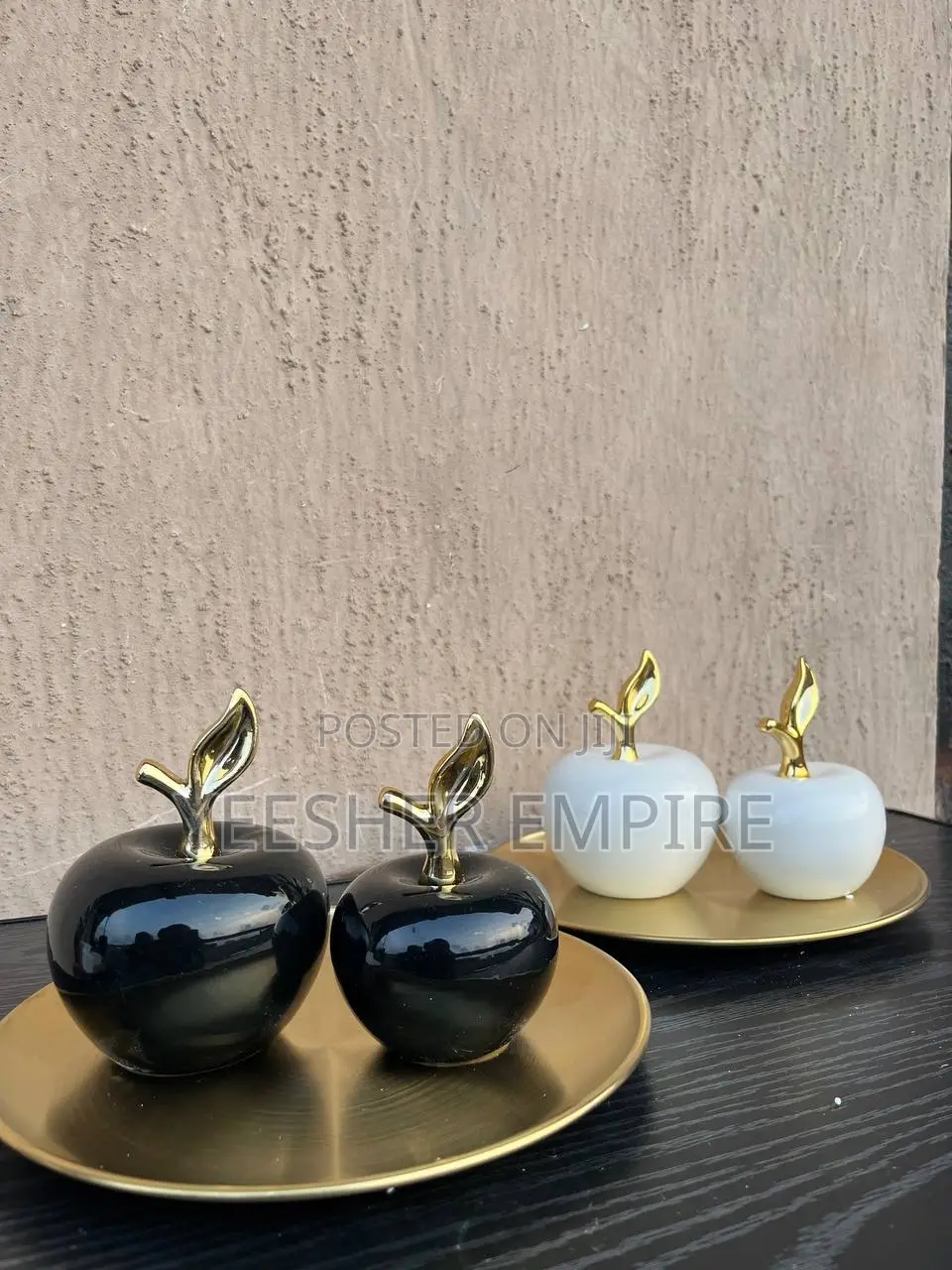 Luxury Apple-Themed Center Table Figurine Décor Set
