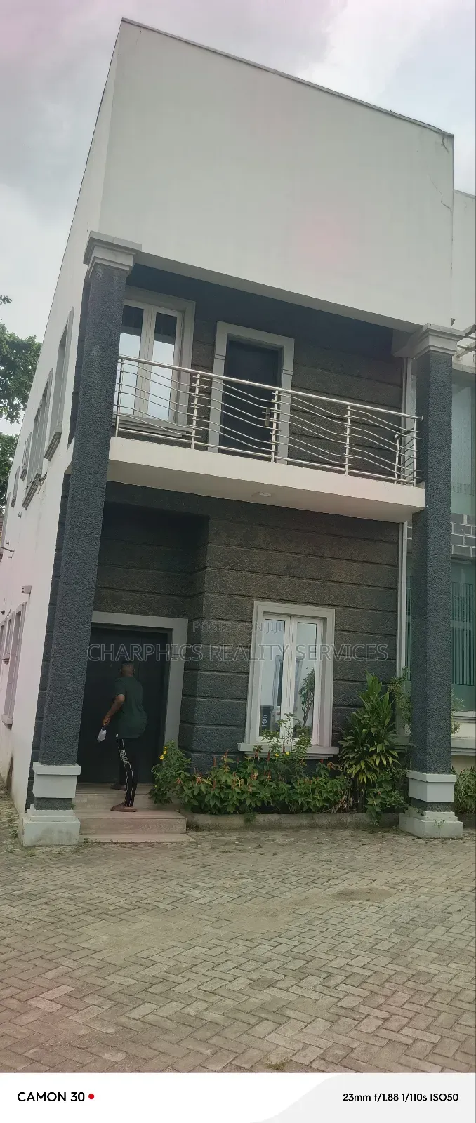 4bdrm Duplex in Ikeja GRA for rent