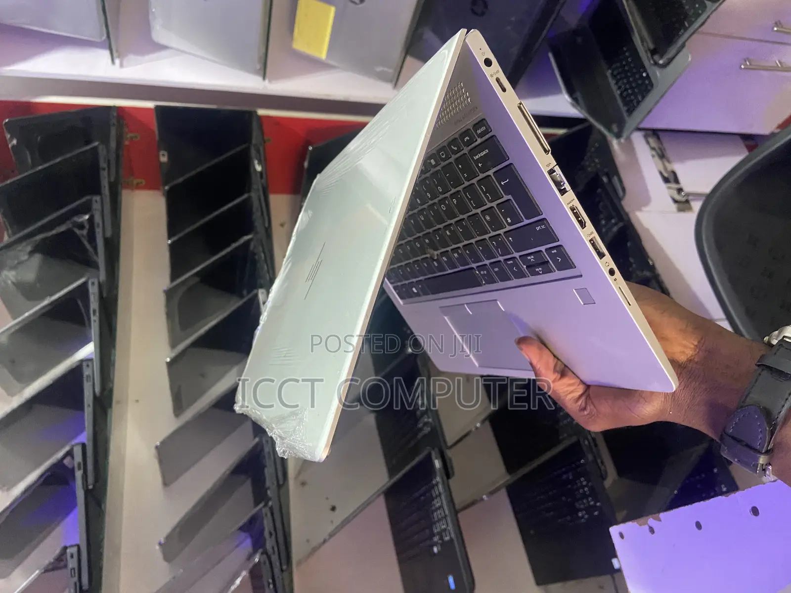 New Laptop HP EliteBook 735 G5 8GB AMD Ryzen 5 SSD 256GB