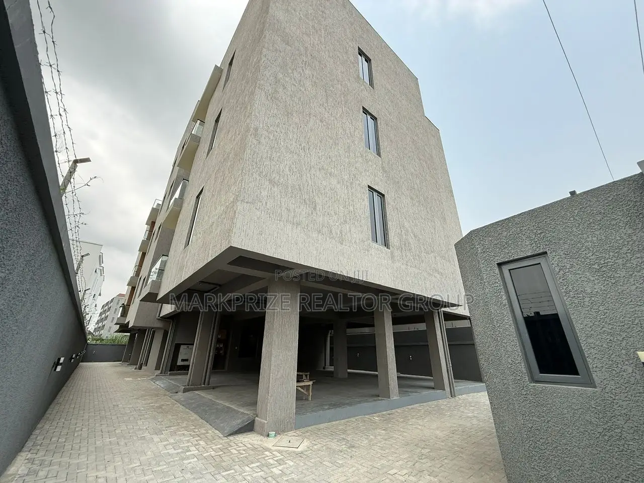 2bdrm Apartment in Ikate Lekki Lagos for sale