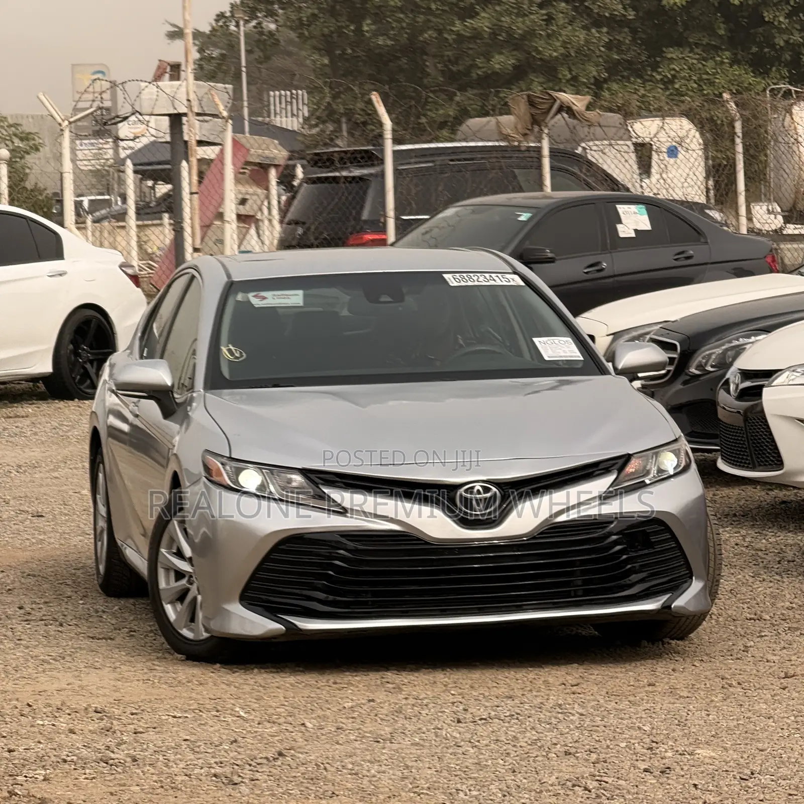 Toyota Camry 2018 Silver