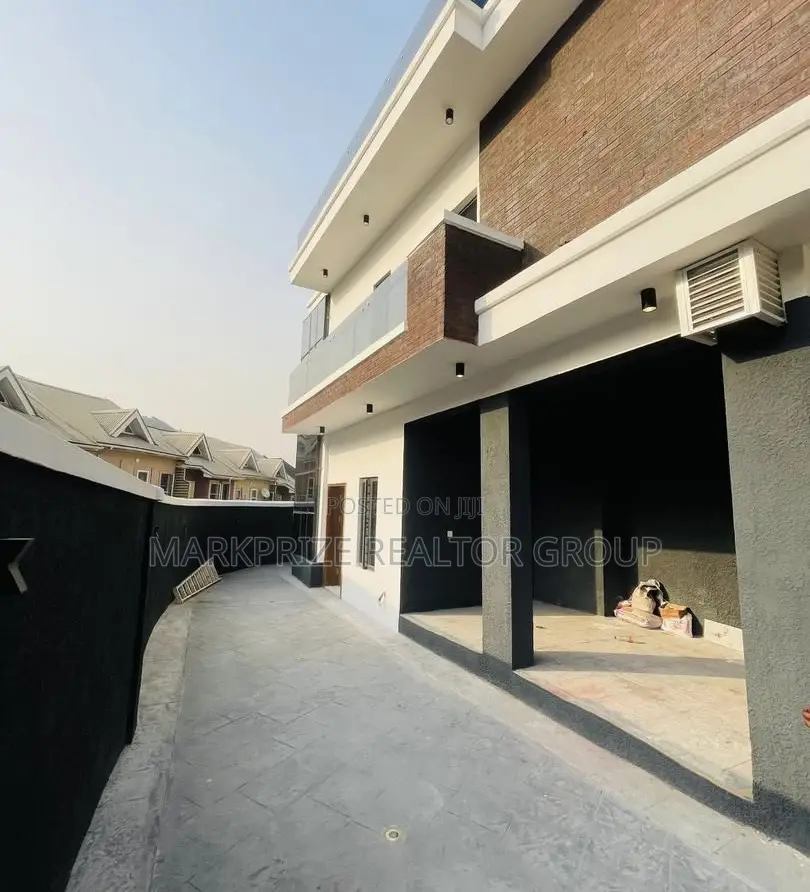 5bdrm Duplex in Ojodu Berger Lagos for sale