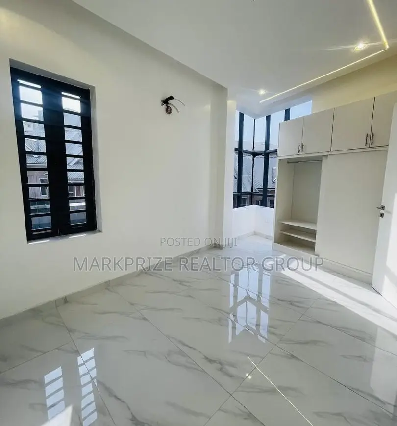 5bdrm Duplex in Ojodu Berger Lagos for sale