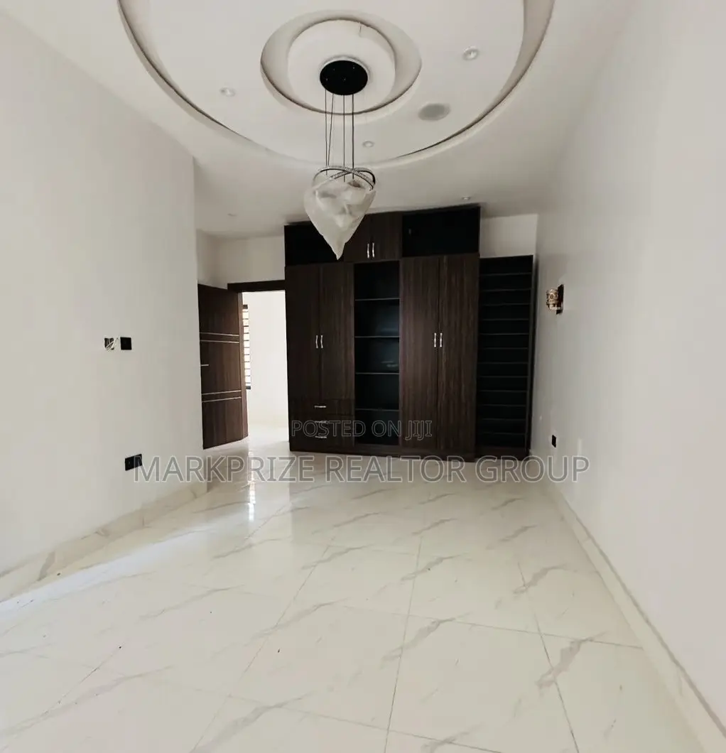 4bdrm Duplex in Magodo Phase 2 Lagos for sale