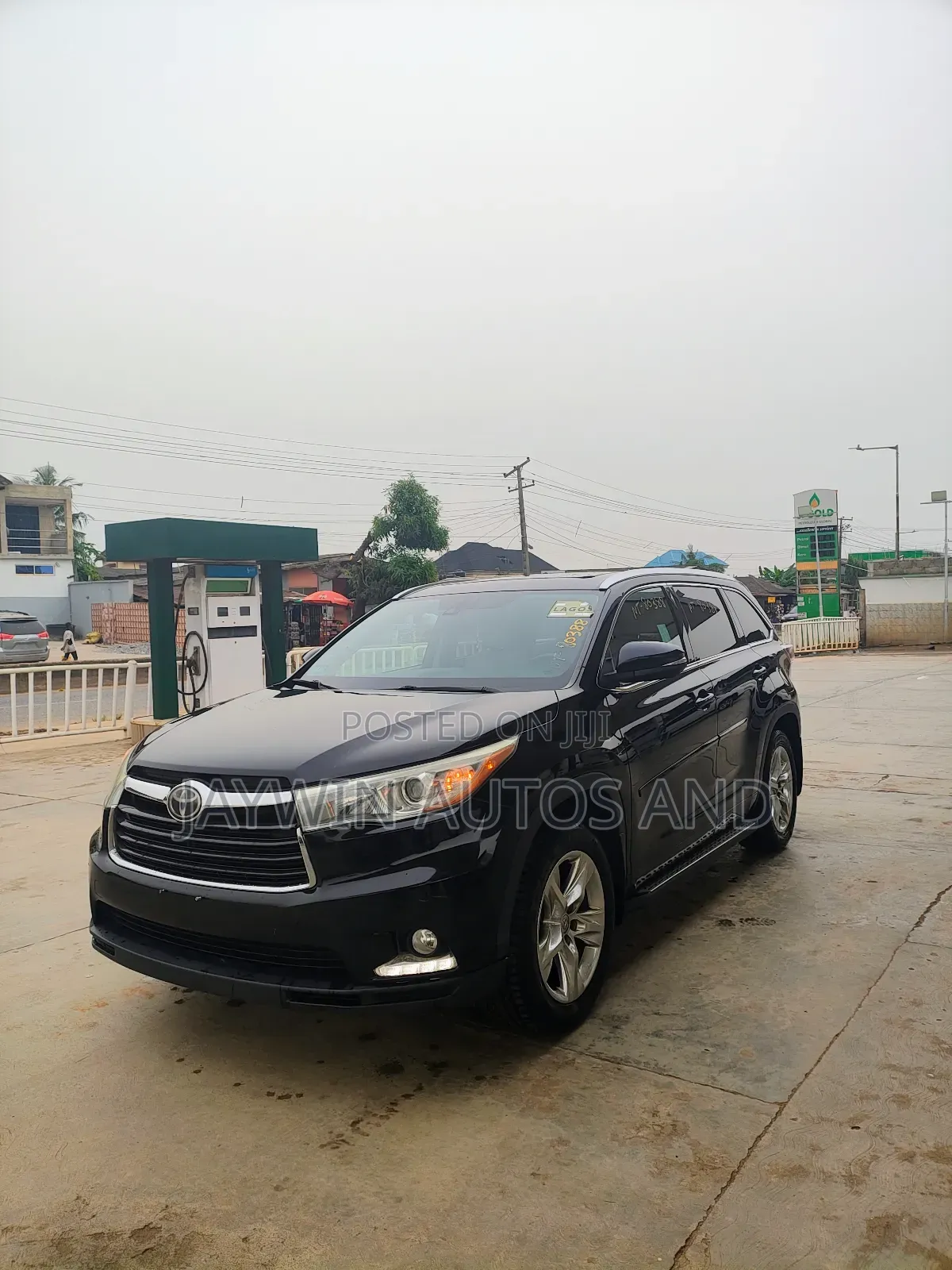 Toyota Highlander Limited Platinum 4dr SUV AWD (3.5L 6cyl 6A) 2014