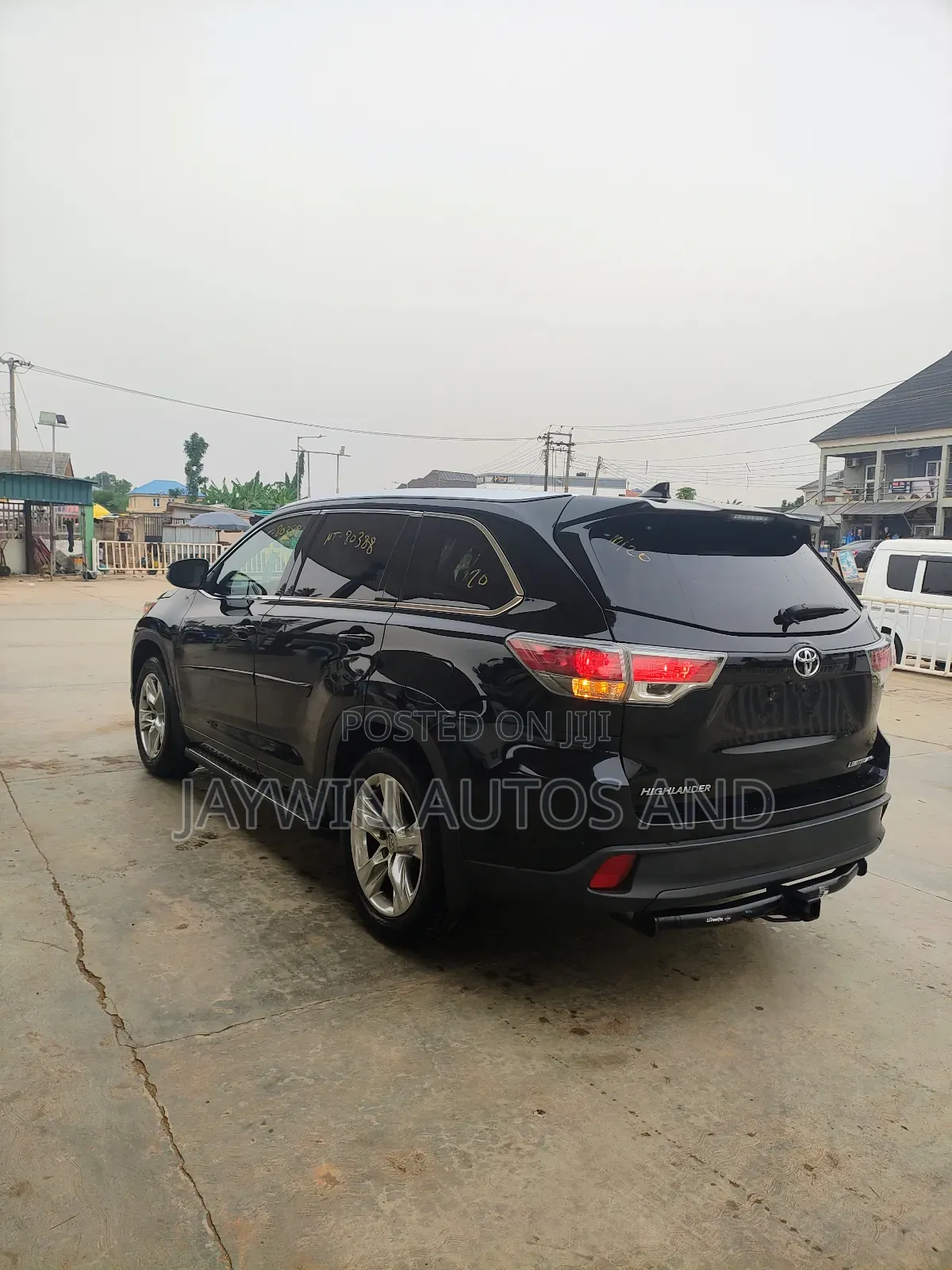 Toyota Highlander Limited Platinum 4dr SUV AWD (3.5L 6cyl 6A) 2014