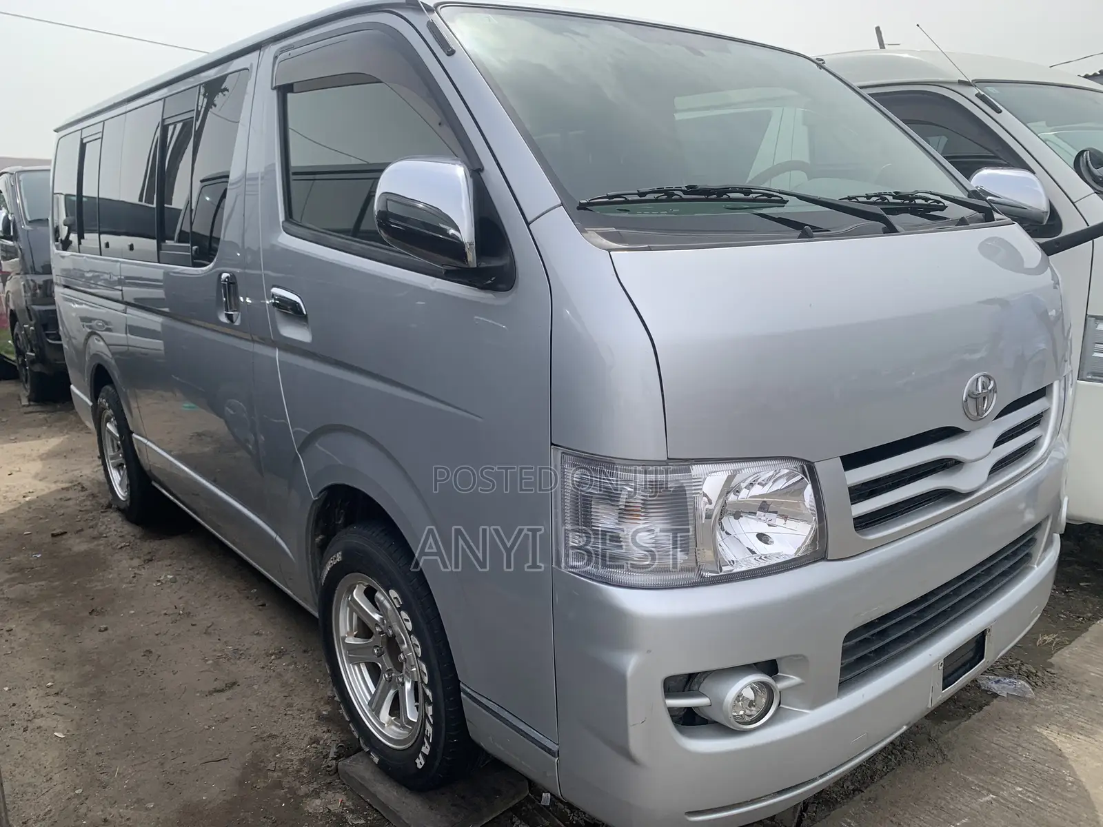 Toyota HiAce 2008 Silver