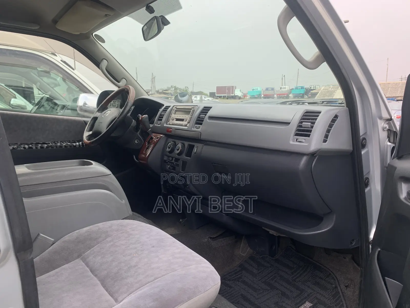 Toyota HiAce 2008 Silver