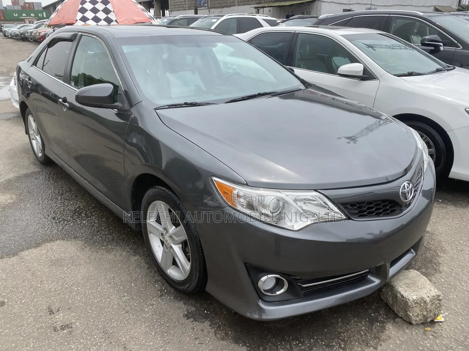Toyota Camry SE 4dr Sedan (2.5L 4cyl 6A) 2013 Gray