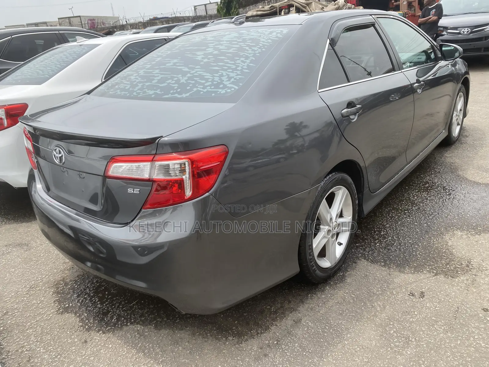 Toyota Camry SE 4dr Sedan (2.5L 4cyl 6A) 2013 Gray