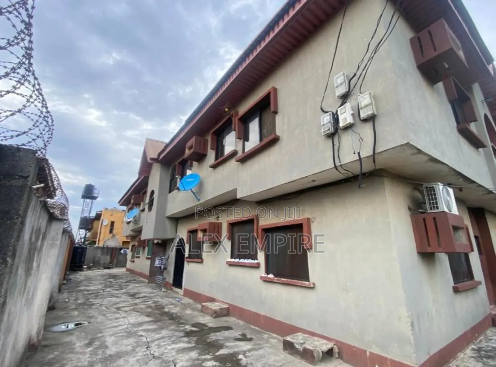 3bdrm Block of Flats in Ago Palace for sale