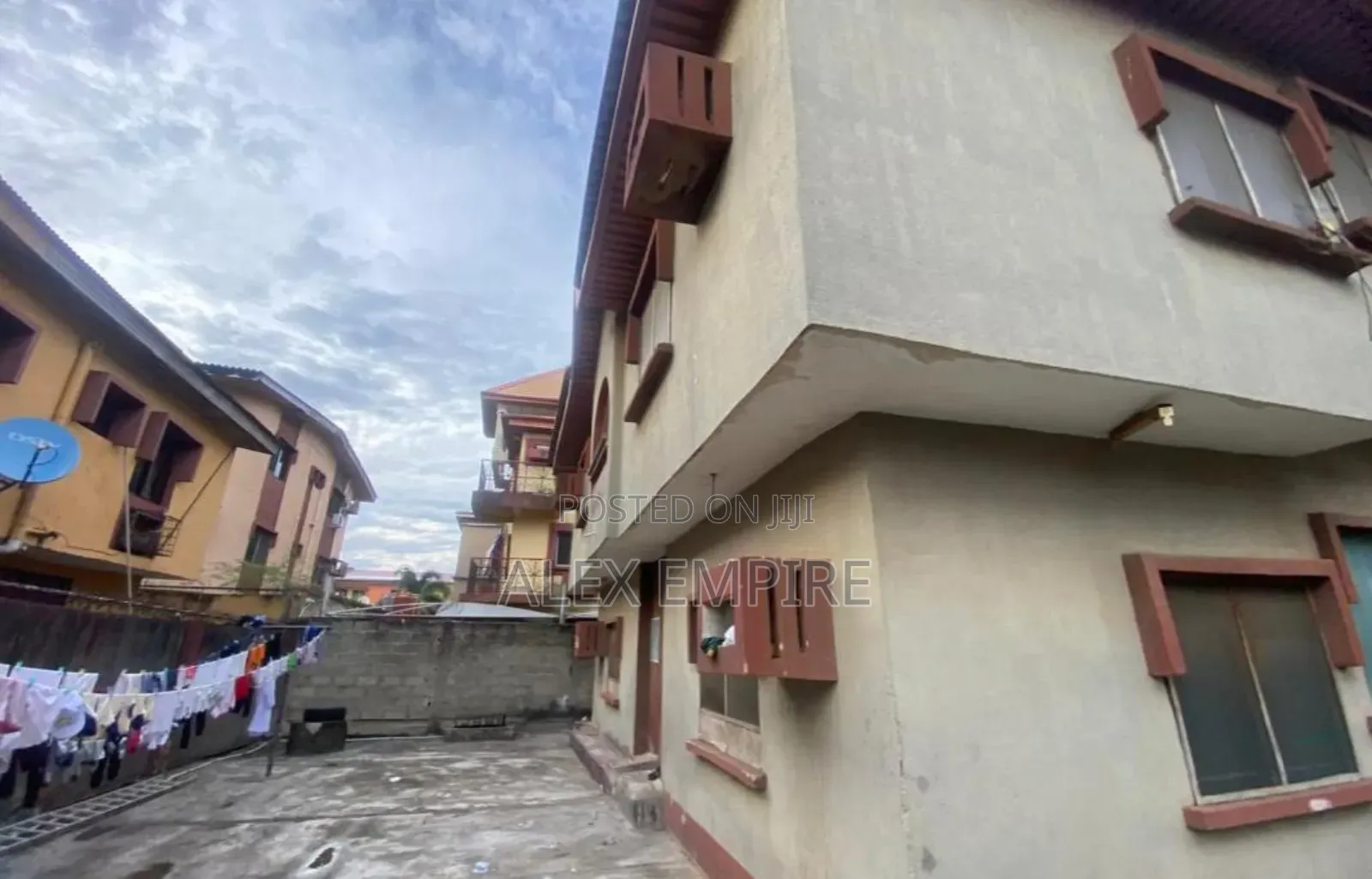 3bdrm Block of Flats in Ago Palace for sale