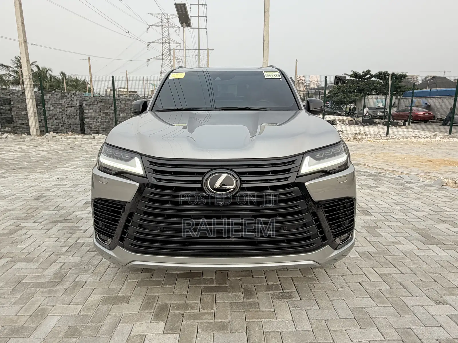 Lexus LX 600 2022 Gold