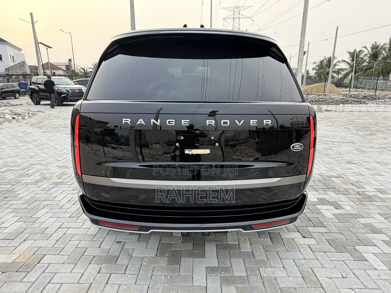 Land Rover Range Rover P530 SE LWB 7 Seat 2023 Black