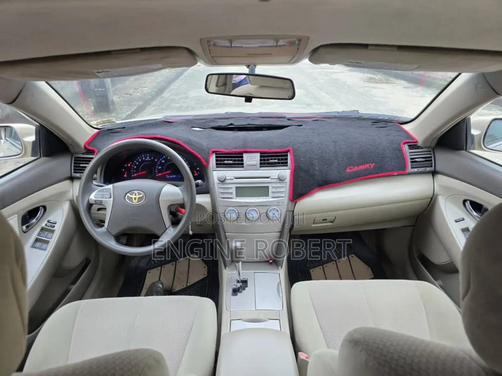 Toyota Camry LE 4dr Sedan (2.5L 4cyl 6AM) 2010 Gold