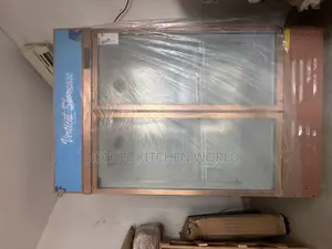 Double Door Vertical Showcase Chiller