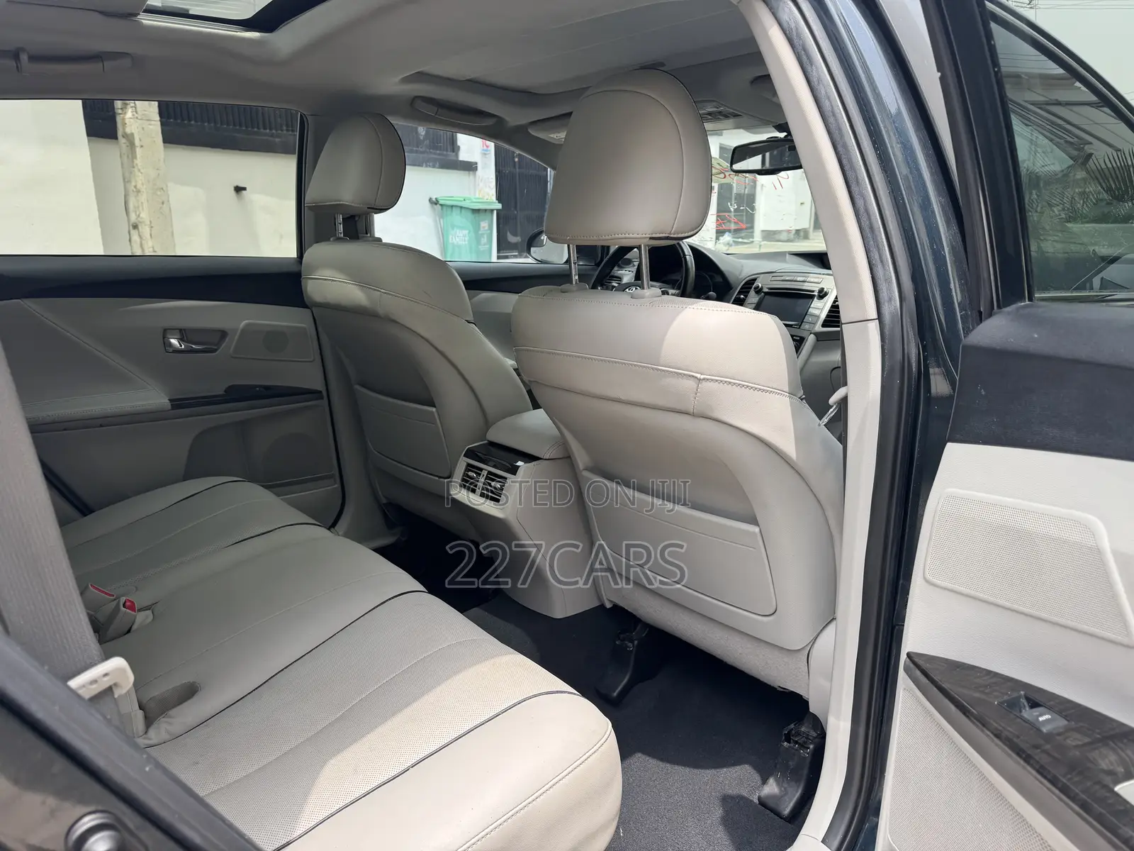 Toyota Venza XLE 4dr Wagon AWD (3.5L 6cyl 6A) 2015 Black