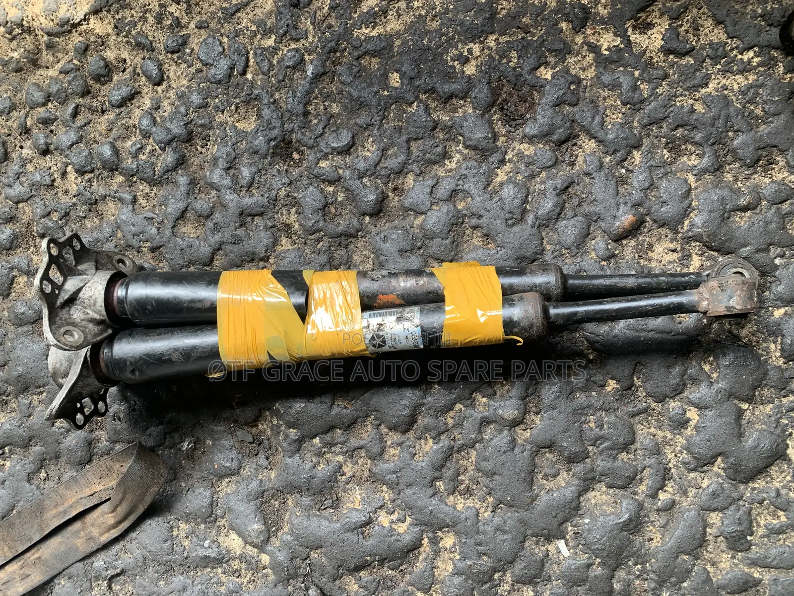 Back Shock Cherokee Latitude