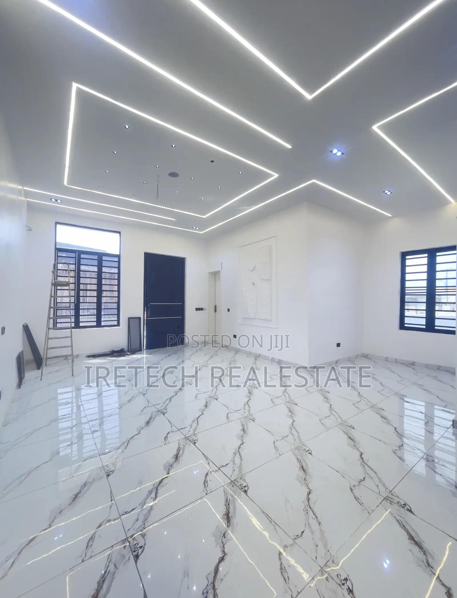 4bdrm Duplex in In A Secured Estate, Off Lekki-Epe Expressway for sale