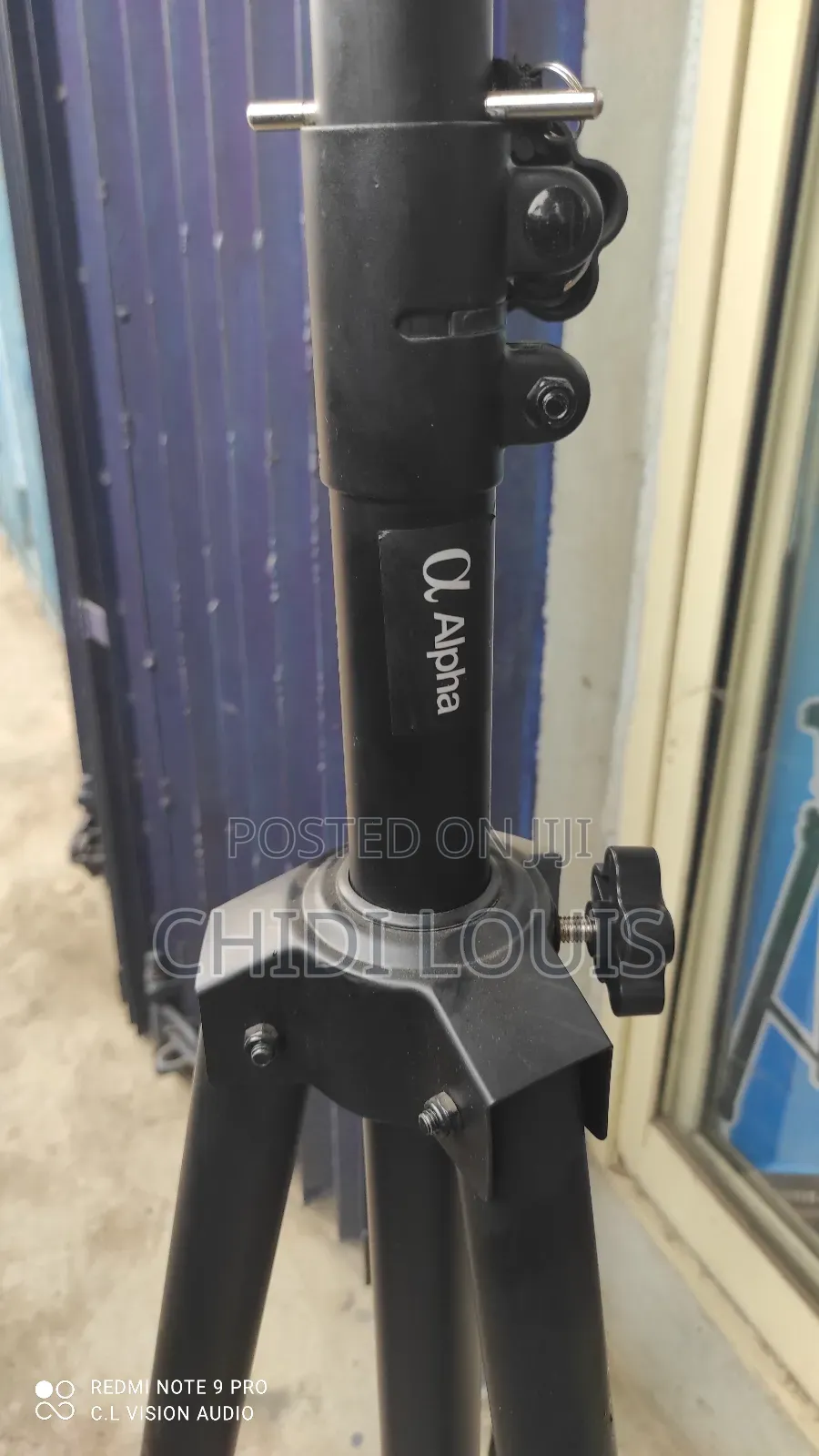 Alpha Speaker Stand